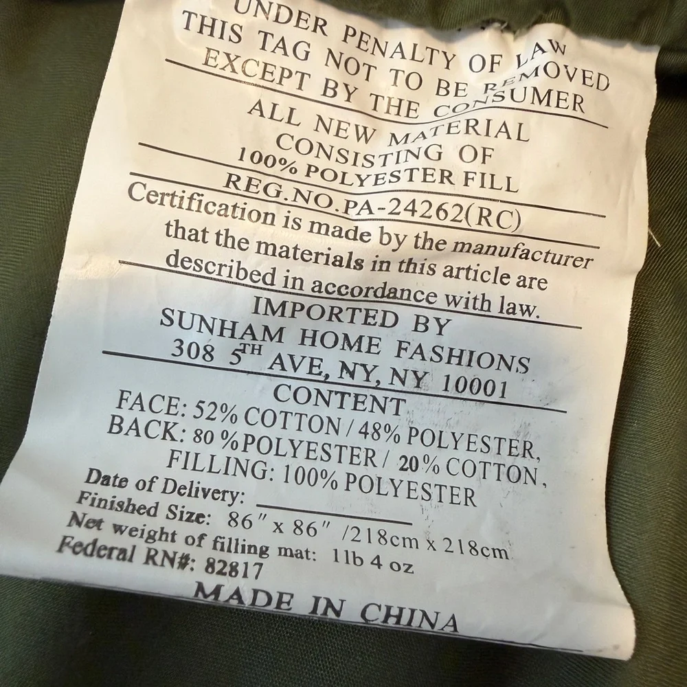 Home Classics Green Red Cream Christmas Patchwork Comforter 2 Pillow Cases F/Q